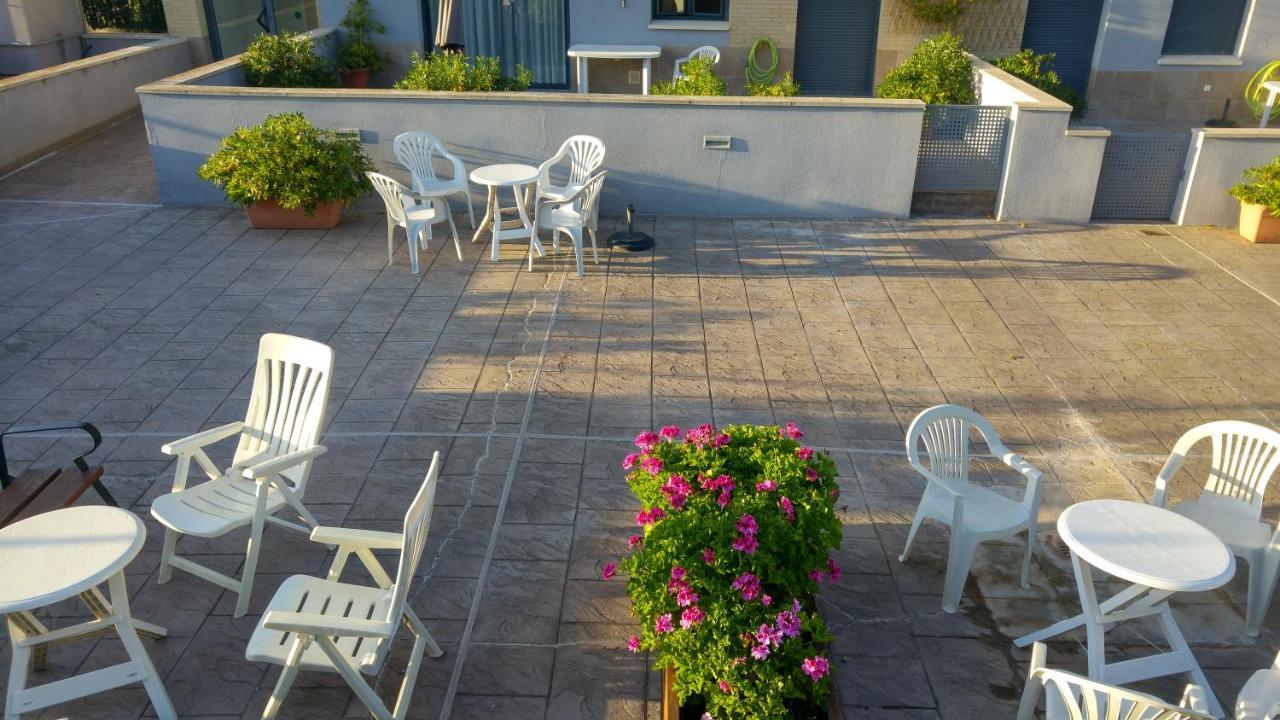Apartaments Las Carolinas Sant Carles De La Rapita Exterior photo